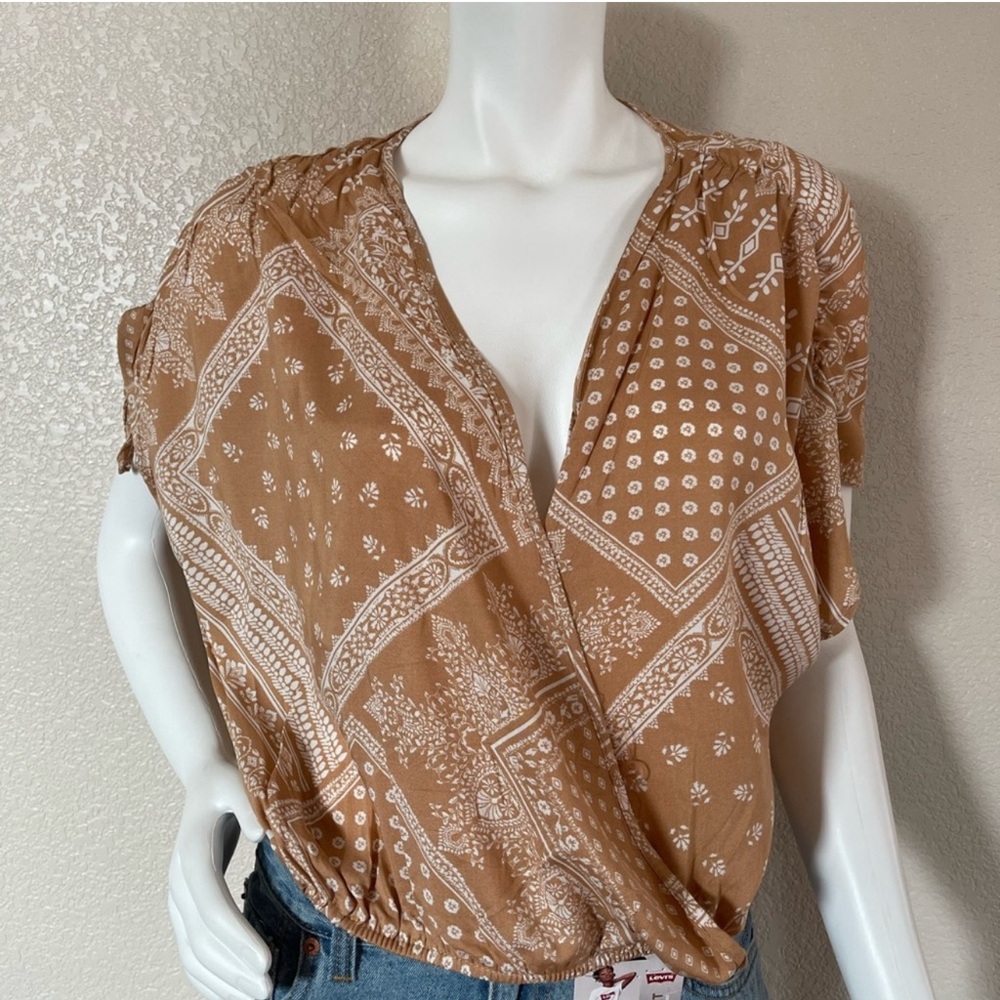 YMI Collection Tan/White Size XL NWT
